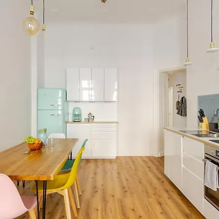 Διαμέρισμα Colorful Flat Near Vibrant Boxhagener Platz *